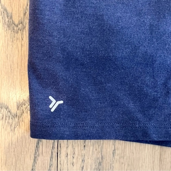 Old Navy PowerChill Longline Sports Bra for Girls in Navy Blue Size Medium (8) - Picture 5 of 9